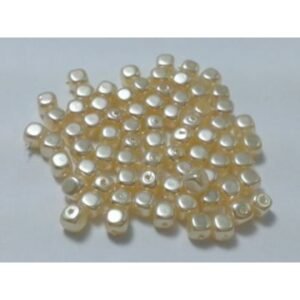 Perlas en forma de cubo de 4mm marca Gütermann (30 unidades)